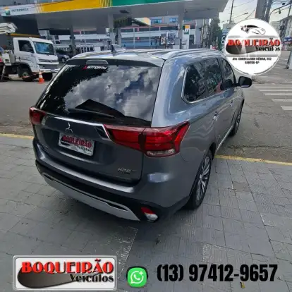 MITSUBISHI-OUTLANDER-2021