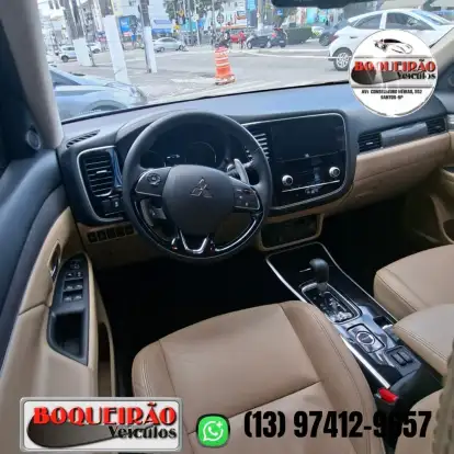 MITSUBISHI-OUTLANDER-2021