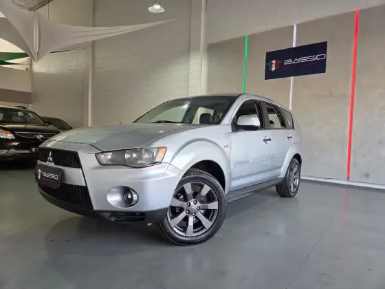 MITSUBISHI OUTLANDER 2.4 4X4 16V GASOLINA 4P AUTOMÁTICO