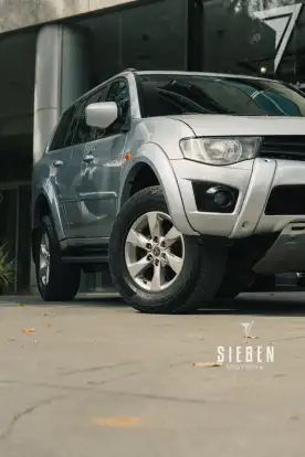 MITSUBISHI-PAJERO-2017