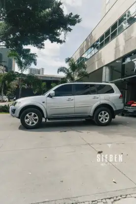 MITSUBISHI-PAJERO-2017