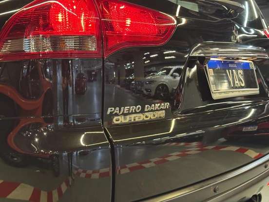 MITSUBISHI-PAJERO DAKAR-3.5 HPE 7 LUGARES 4X4 V6 24V FLEX 4P AUTOMÁTICO MITSUBISHI-PAJERO DAKAR-2014
