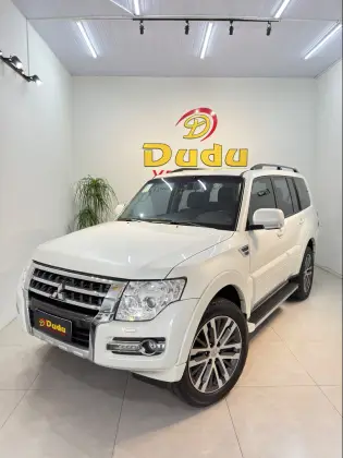 MITSUBISHI PAJERO FULL 3.2 HPE 4X4 16V TURBO INTERCOOLER DIESEL 4P AUTOMÁTICO