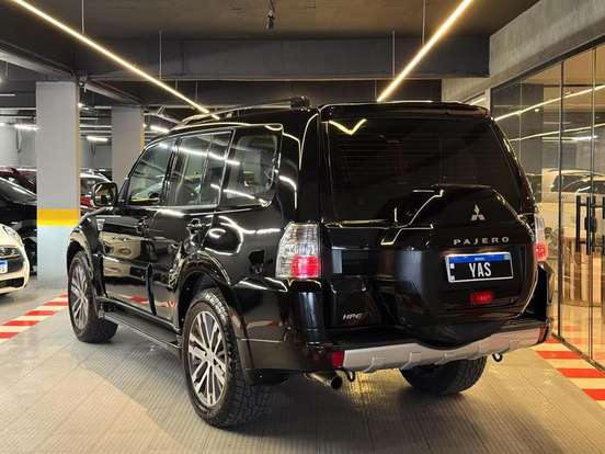 MITSUBISHI-PAJERO FULL-3.8 HPE 4X4 V6 24V GASOLINA 4P AUTOMÁTICO MITSUBISHI-PAJERO FULL-2019