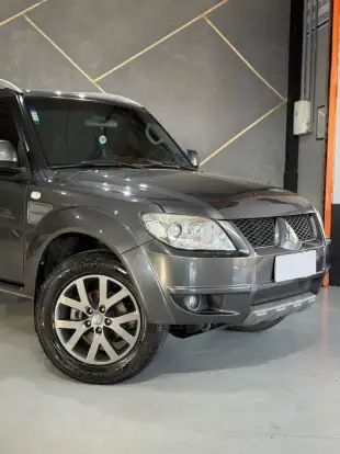 MITSUBISHI-PAJERO TR4-2.0 4X2 16V 140CV FLEX 4P MANUAL MITSUBISHI-PAJERO TR4-2013