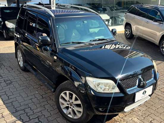 MITSUBISHI-PAJERO TR4-2.0 4X4 16V 140CV FLEX 4P AUTOMÁTICO MITSUBISHI-PAJERO TR4-2009