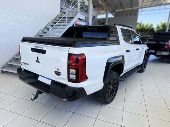 MITSUBISHI-TRITON-2.4 BITURBO DIESEL CD KATANA 4X4 AUTOMÁTICO MITSUBISHI-TRITON-2025
