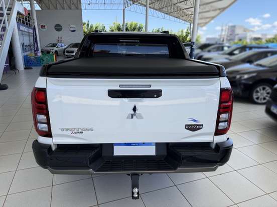 MITSUBISHI-TRITON-2.4 BITURBO DIESEL CD KATANA 4X4 AUTOMÁTICO MITSUBISHI-TRITON-2025