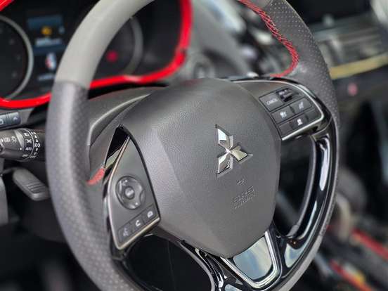 MITSUBISHI-ECLIPSE CROSS-1.5 MIVEC TURBO GASOLINA HPE-S SPORT CVT MITSUBISHI-ECLIPSE CROSS-2023