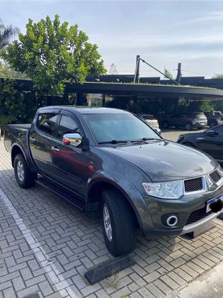 MITSUBISHI L200 TRITON 3.2 HPE 4X4 CD 16V TURBO INTERCOOLER DIESEL 4P AUTOMÁTICO