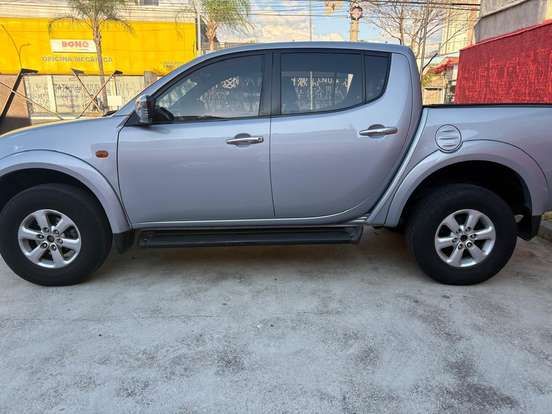 MITSUBISHI-L200 TRITON-3.2 HPE 4X4 CD 16V TURBO INTERCOOLER DIESEL 4P AUTOMÁTICO MITSUBISHI-L200 TRITON-2010