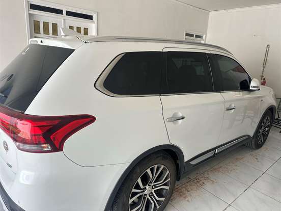 MITSUBISHI-OUTLANDER-2017