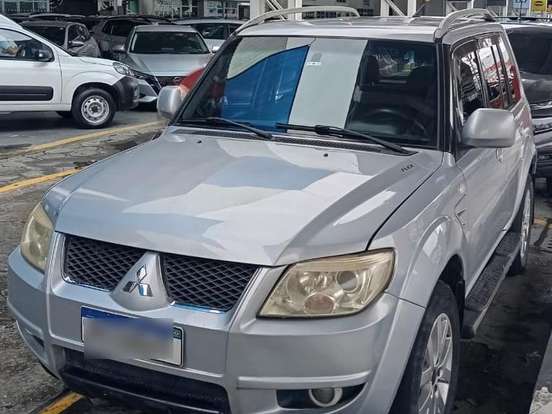 MITSUBISHI-PAJERO TR4-2.0 4X4 16V 140CV FLEX 4P AUTOMÁTICO MITSUBISHI-PAJERO TR4-2010