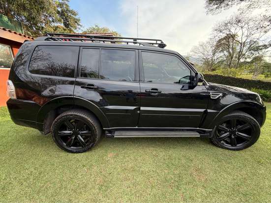 MITSUBISHI-PAJERO FULL-3.2 HPE 4X4 16V TURBO INTERCOOLER DIESEL 4P AUTOMÁTICO MITSUBISHI-PAJERO FULL-2013