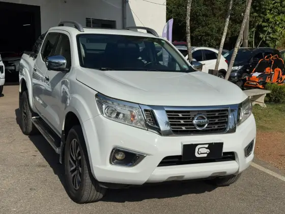 NISSAN FRONTIER 2.3 16V TURBO DIESEL LE CD 4X4 AUTOMÁTICO NISSAN FRONTIER 2.3 16V TURBO DIESEL LE CD 4X4 AUTOMÁTICO