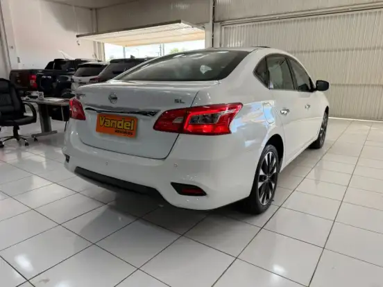 NISSAN-SENTRA-2018
