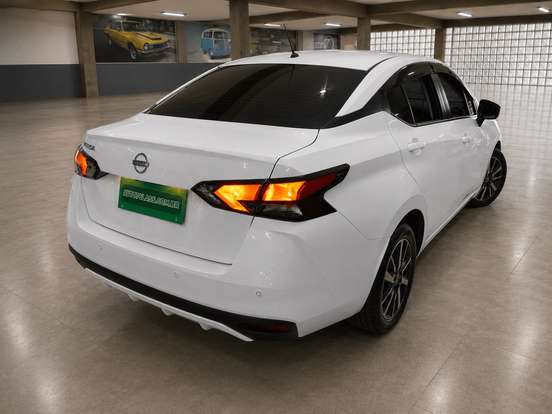 NISSAN-VERSA-2024