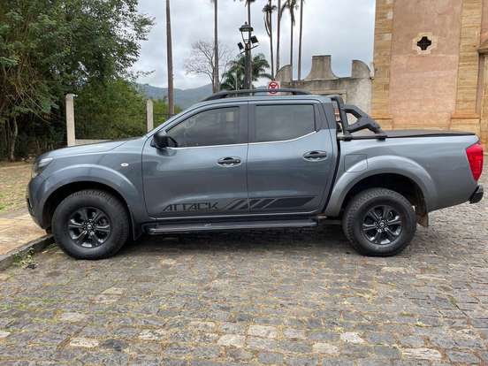 NISSAN-FRONTIER-2021