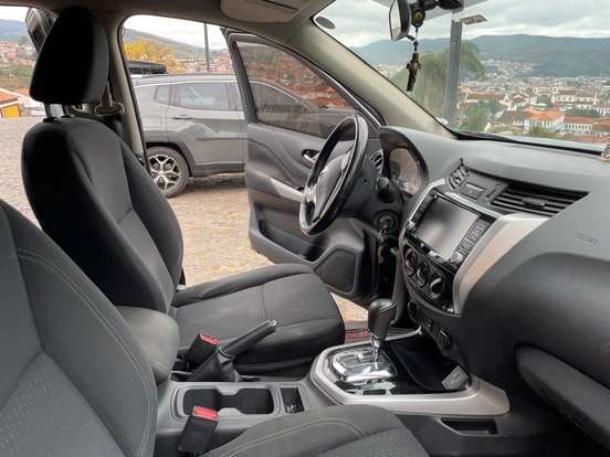 NISSAN-FRONTIER-2021