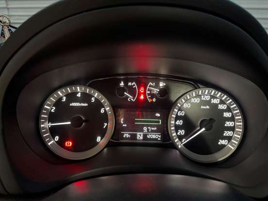 NISSAN-SENTRA-2014