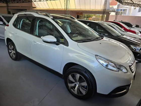 PEUGEOT 2008 1.6 16V FLEX GRIFFE 4P MANUAL PEUGEOT 2008 1.6 16V FLEX GRIFFE 4P MANUAL