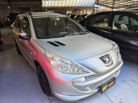 PEUGEOT 207 1.4 XR 8V FLEX 4P MANUAL PEUGEOT 207 1.4 XR 8V FLEX 4P MANUAL