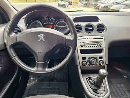 PEUGEOT-308-2012