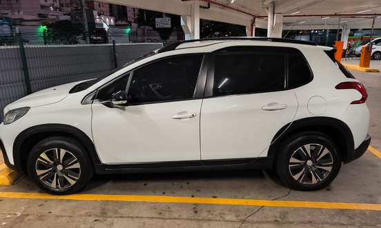 PEUGEOT-2008-2021