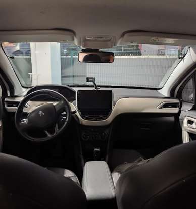 PEUGEOT-2008-2021