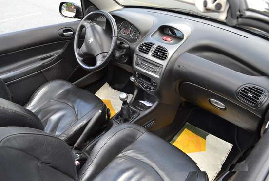 PEUGEOT-206-2004
