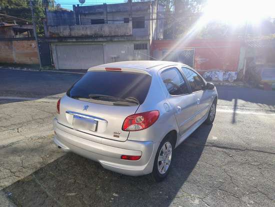 PEUGEOT-207-2011