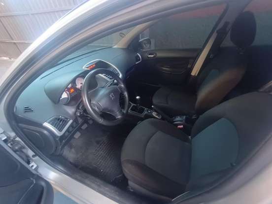 PEUGEOT-207-2011