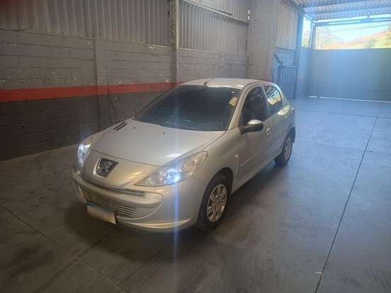 PEUGEOT-207-2011