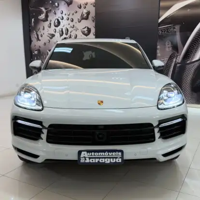 PORSCHE-CAYENNE-2021