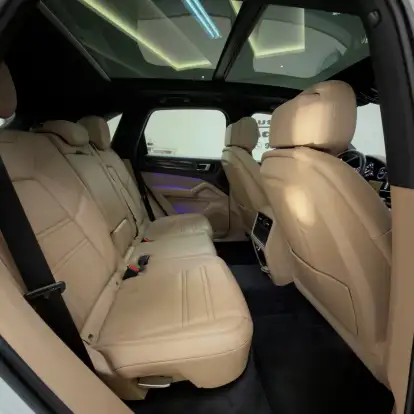 PORSCHE-CAYENNE-2021