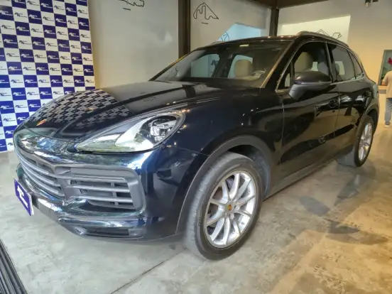 PORSCHE-CAYENNE-2018