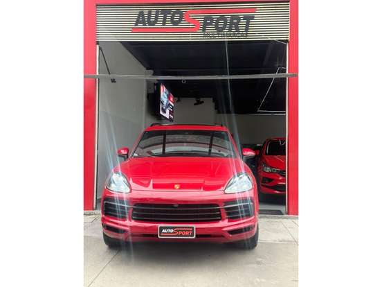PORSCHE-CAYENNE-2022