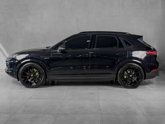 PORSCHE-CAYENNE-2019