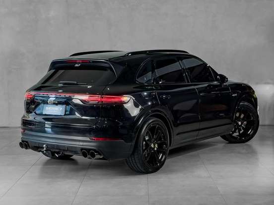 PORSCHE-CAYENNE-2019