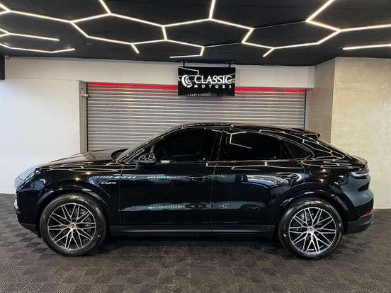PORSCHE-CAYENNE-2025
