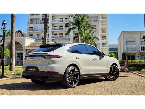 PORSCHE-CAYENNE-2023