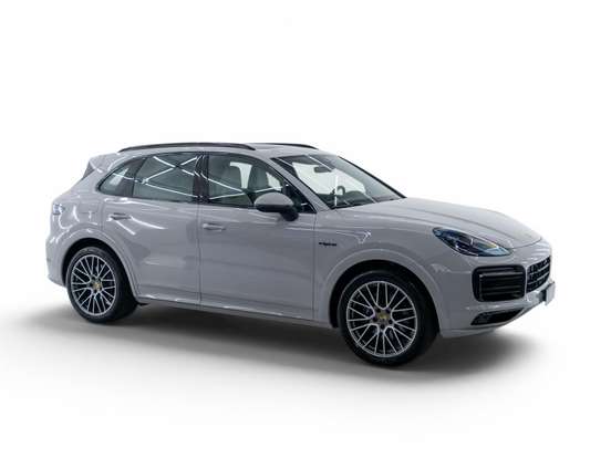 PORSCHE-CAYENNE-2023