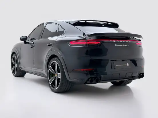 PORSCHE-CAYENNE-2022