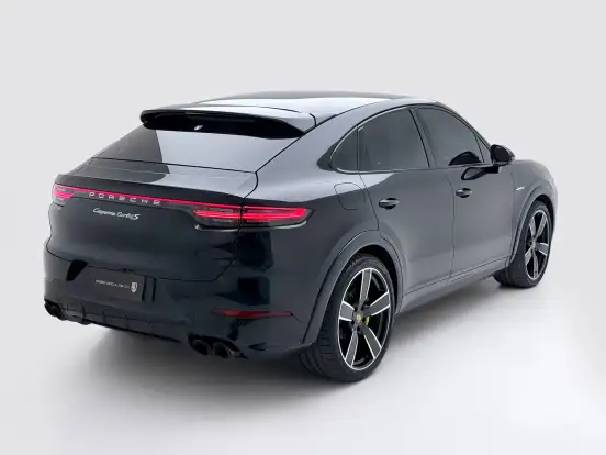 PORSCHE-CAYENNE-2022