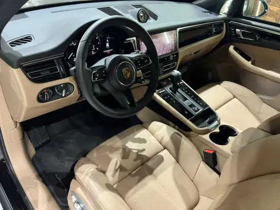 PORSCHE-MACAN-2025