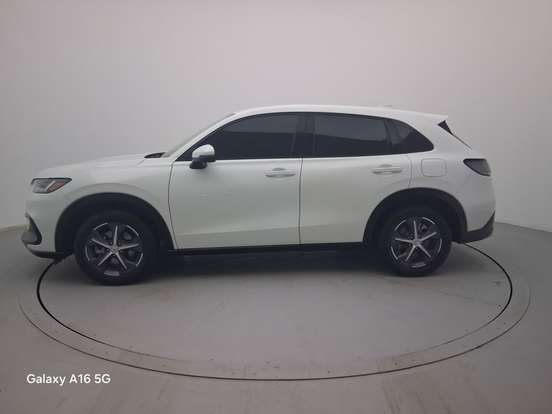 PORSCHE-MACAN-2024