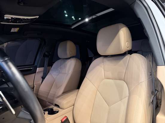 PORSCHE-MACAN-2024
