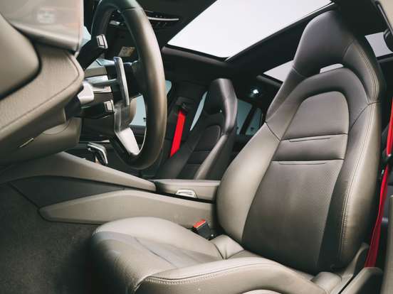 PORSCHE-PANAMERA-2018