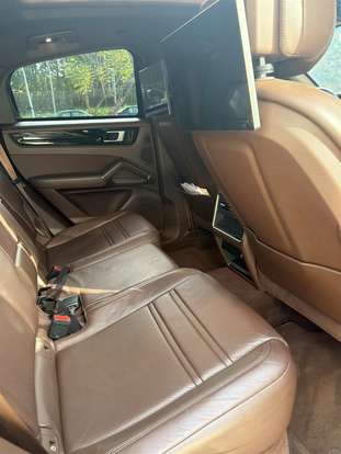 PORSCHE-CAYENNE-2020