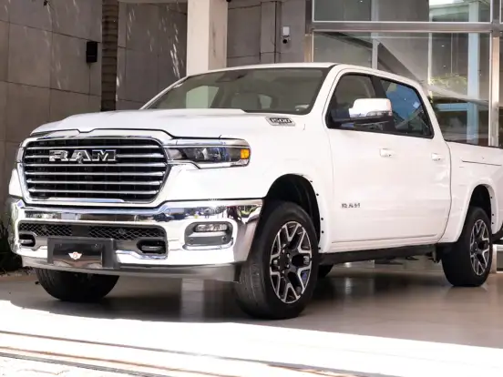 RAM-1500-3.0 HURRICANE 6 BITURBO GASOLINA LARAMIE CD 4X4 AUTOMÁTICO RAM-1500-2024